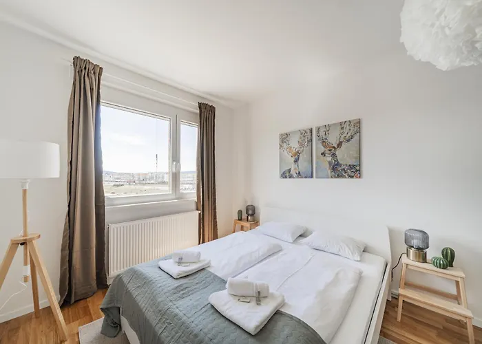 New Renovated At Hauptbahnhof Apartment *